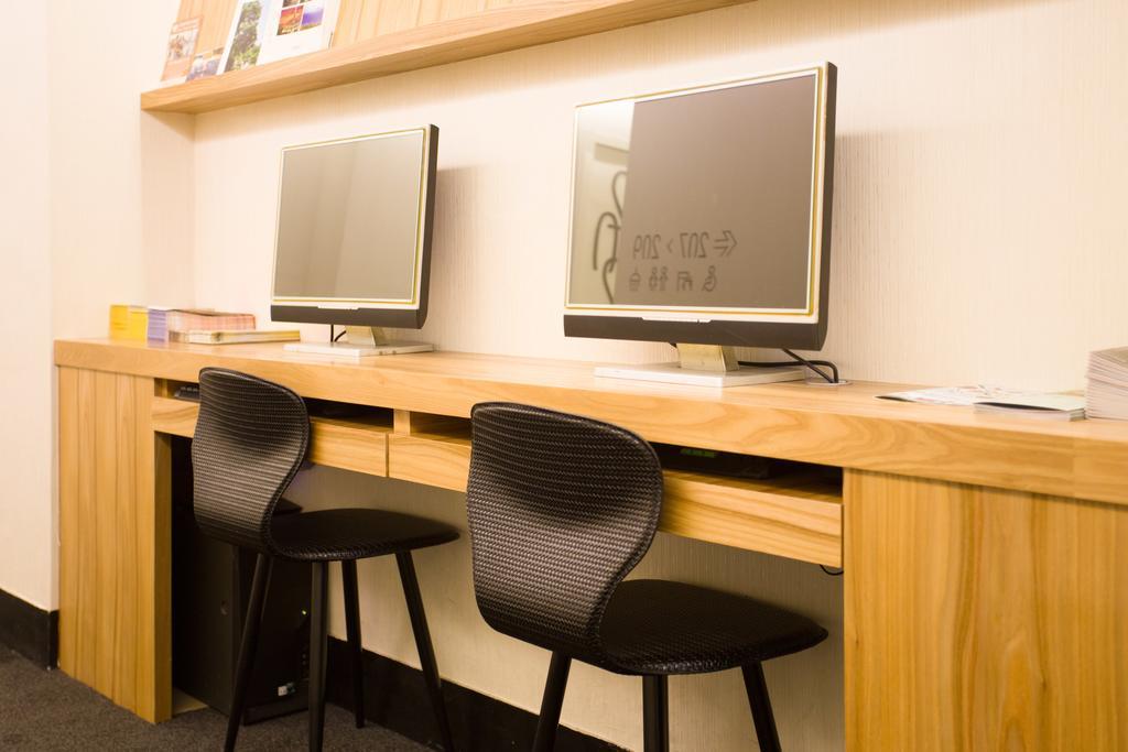 Fun Inn Taipei Hostel מראה חיצוני תמונה