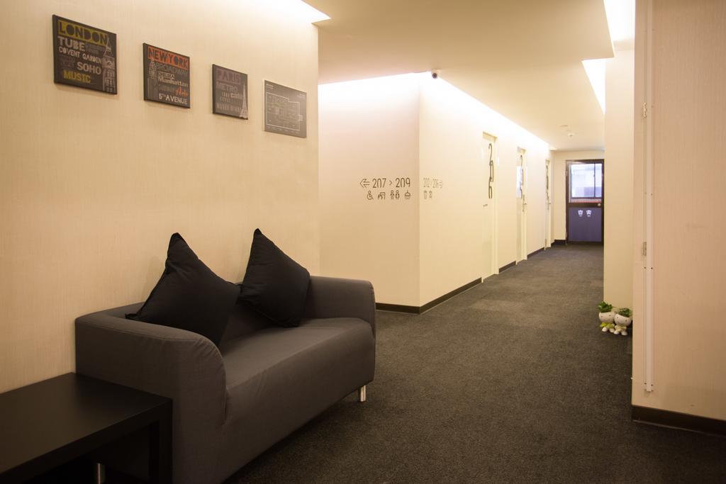 Fun Inn Taipei Hostel מראה חיצוני תמונה
