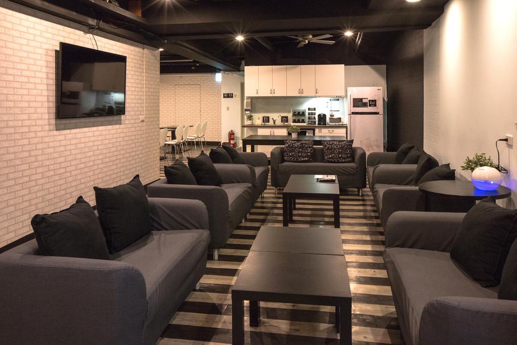 Fun Inn Taipei Hostel מראה חיצוני תמונה