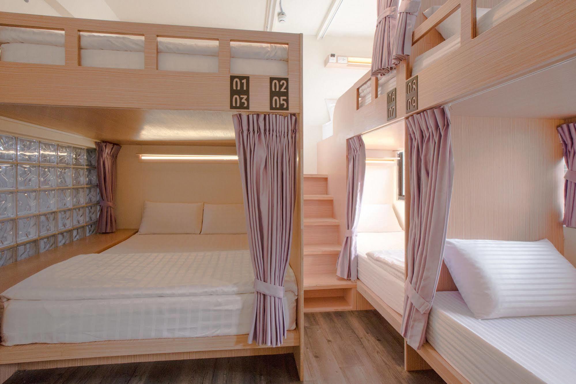 Fun Inn Taipei Hostel מראה חיצוני תמונה