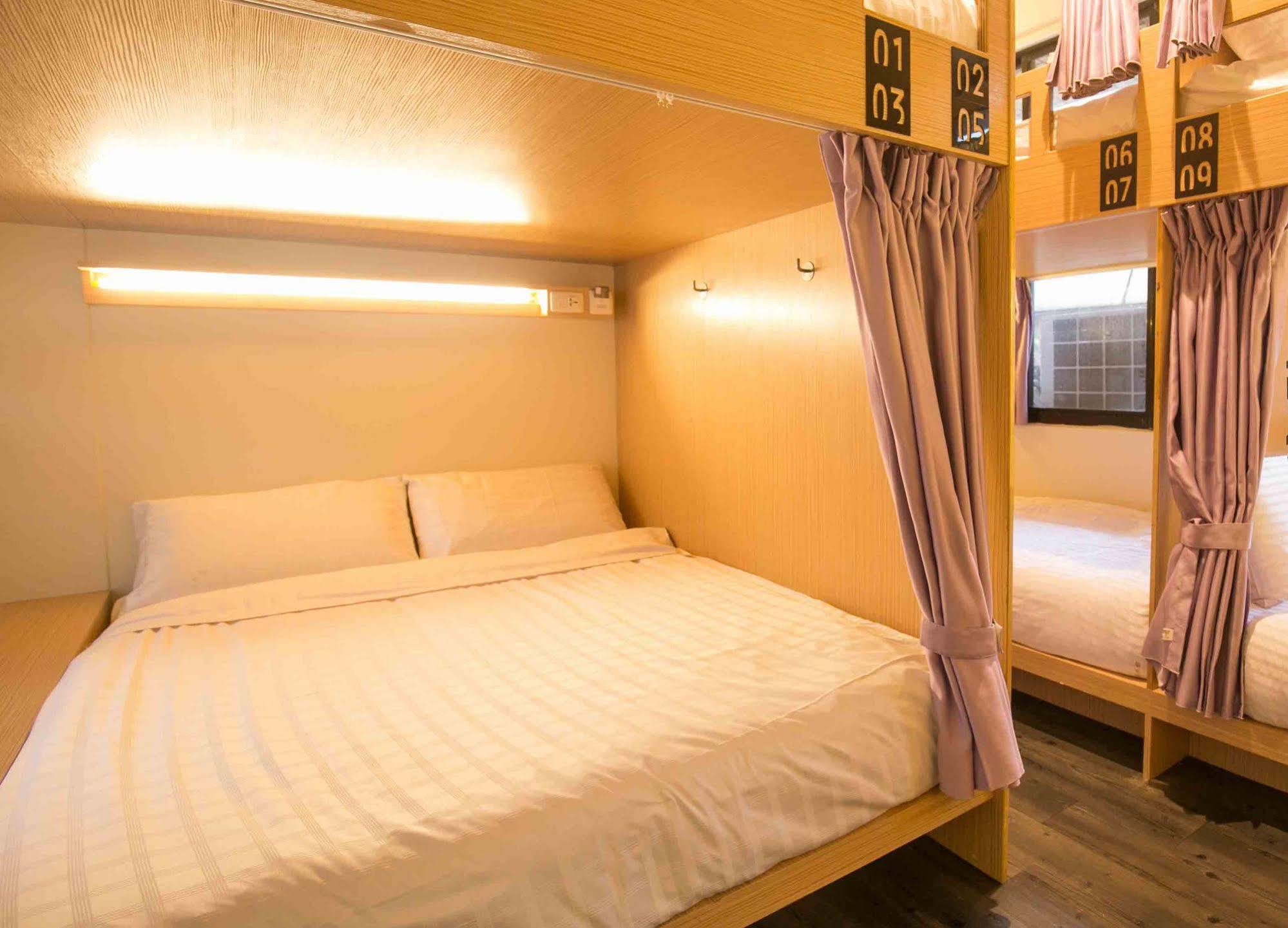 Fun Inn Taipei Hostel מראה חיצוני תמונה